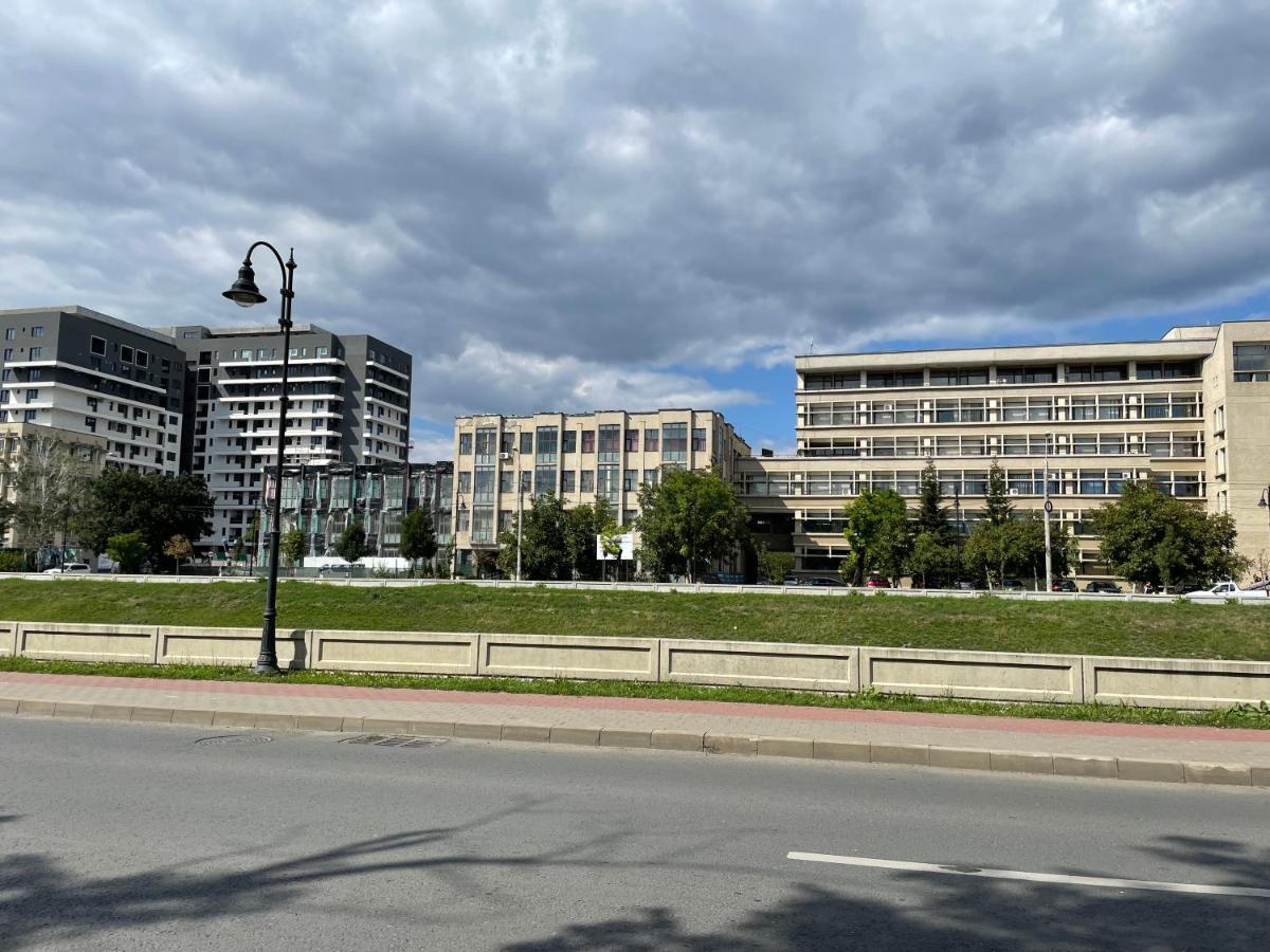 On The Riverside - A Mixed Selection Iasi Exterior photo